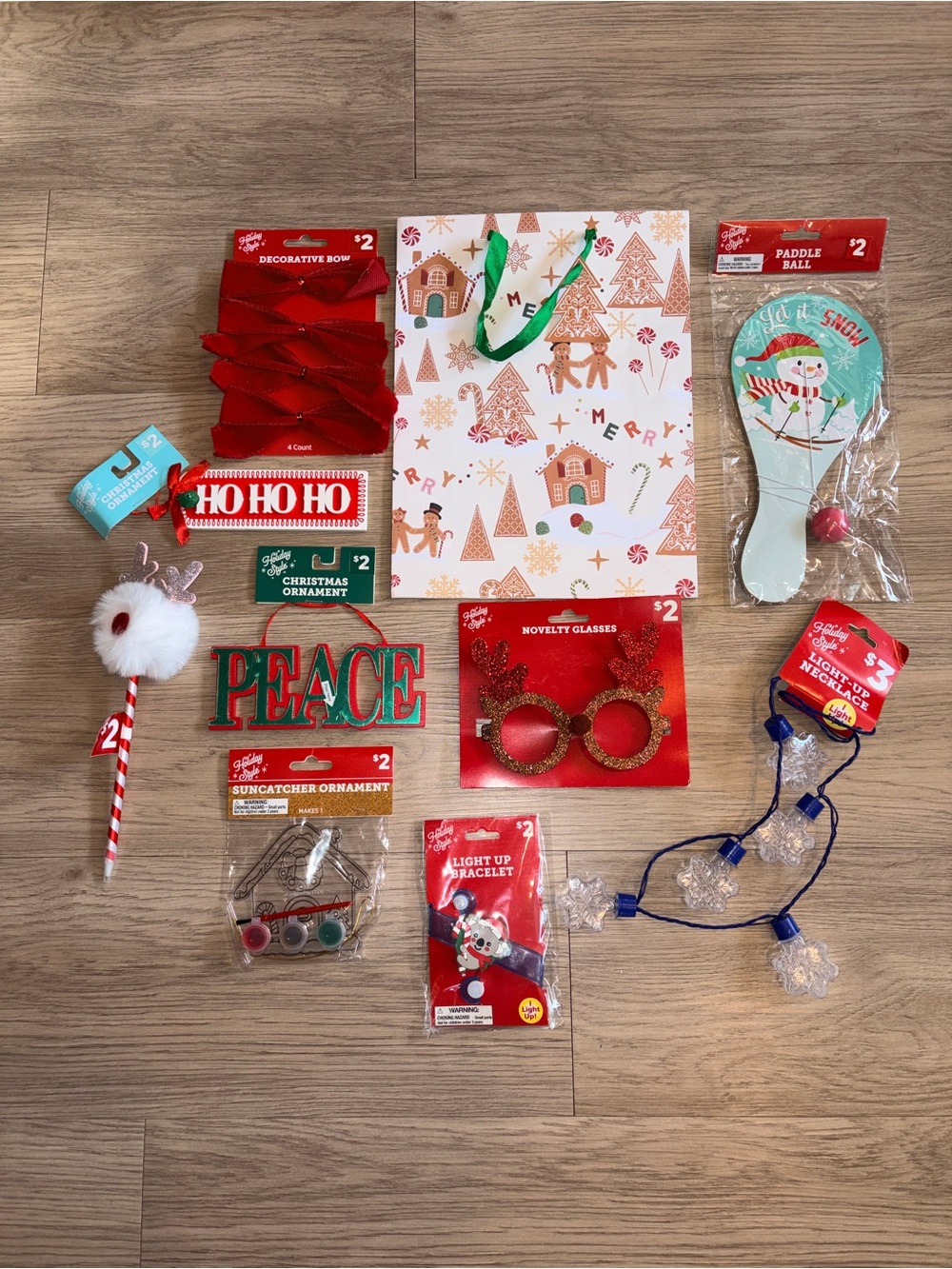 Christmas Gifts, Holiday Decors & Accessories 1
